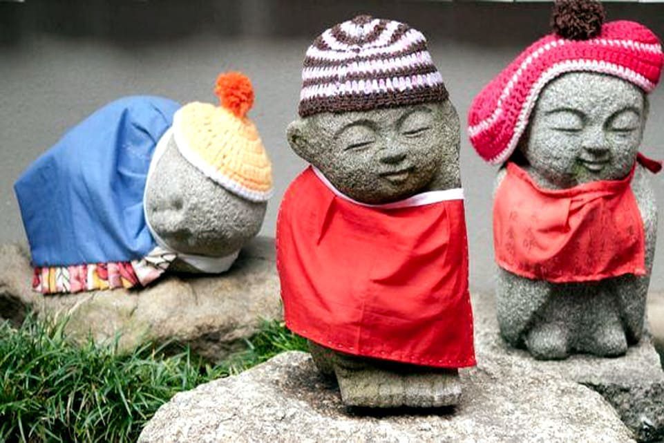 Jizō Bosatsu, las estatuas guardianes de los niños