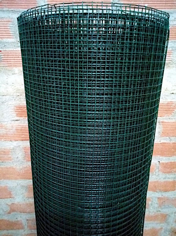 Malla metálica forrada de plástico verde, de 150 cm de ancho