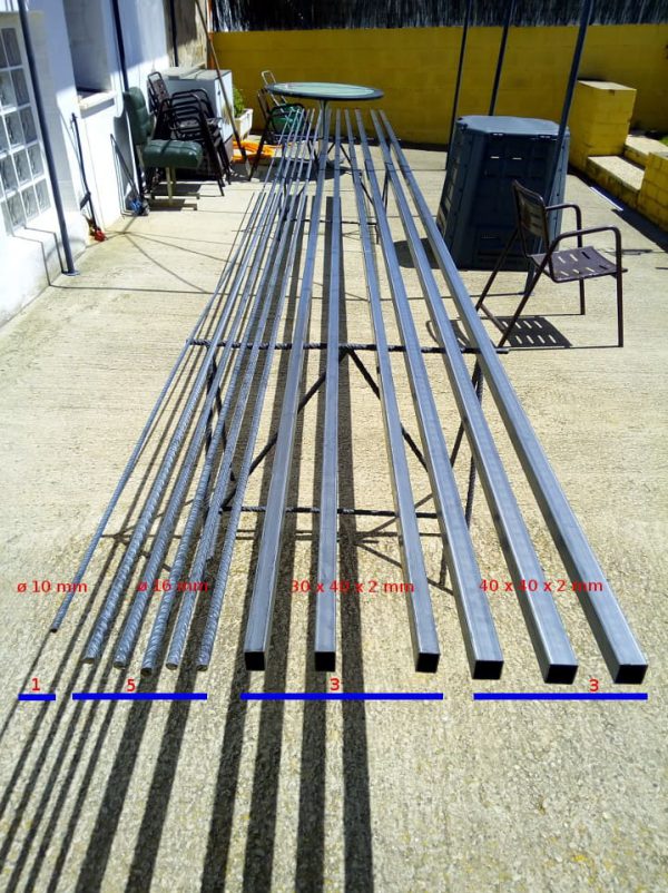 cuadradillos barras de 6 metros de larga, por 4 x 4 cm, 4 x 3 cm y tetraceros
